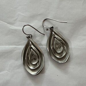 Elegant sterling  Silver Drop Earrings